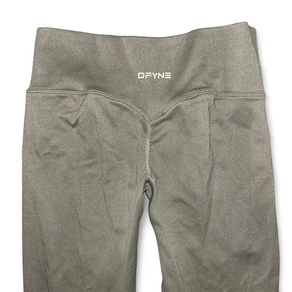 DFYNE 
Contour Seamless Leggings in grey
Size small - Picture 5 of 6